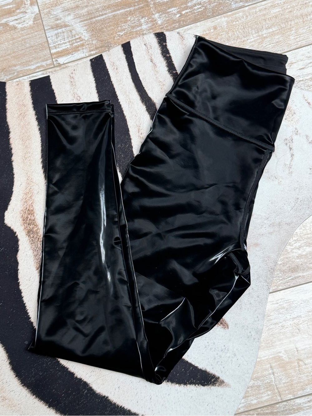 VSX Shiny Black Leggings - Picture 3 of 5